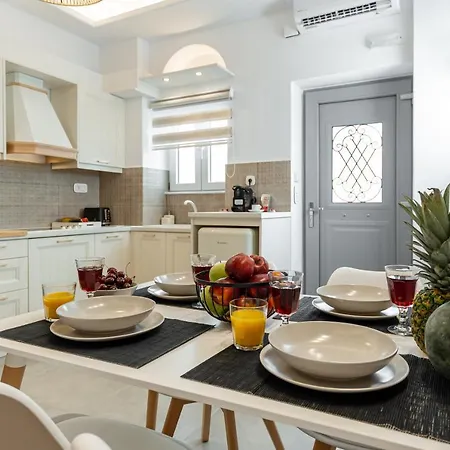 公寓 Philisios 1 *